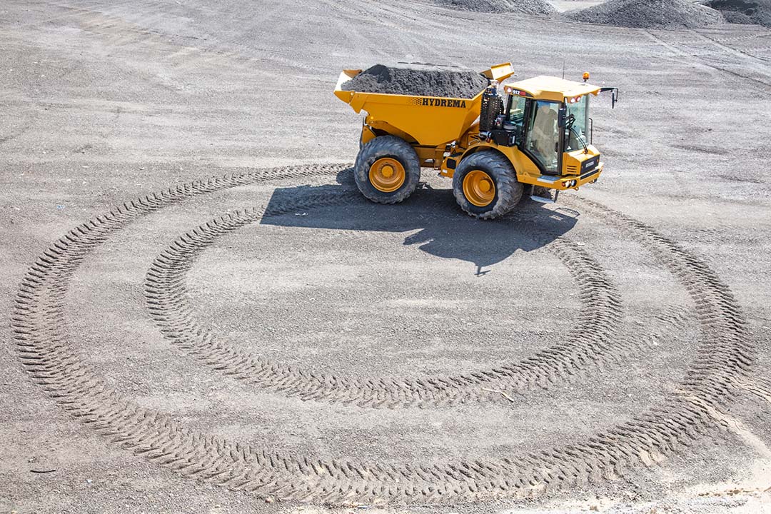 912G HM Forming A Perfect Circle