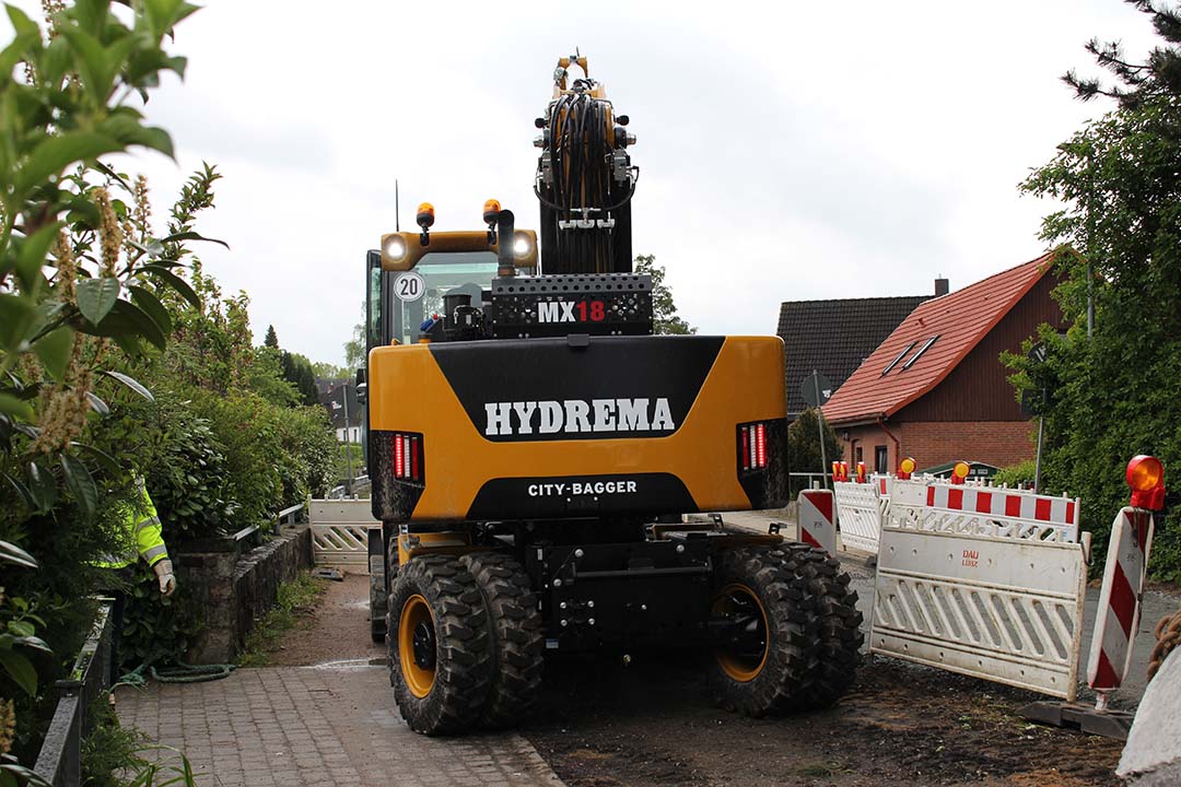 MX18G Rear View Transport Narrow Space